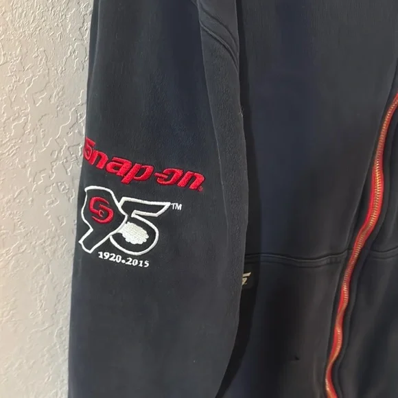 Snap-on 95 years Black Hoodie with Red Accents Men’s size Large - Picture 2 of 11